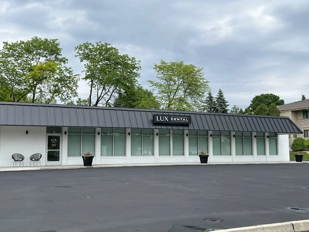 Lux Dental
