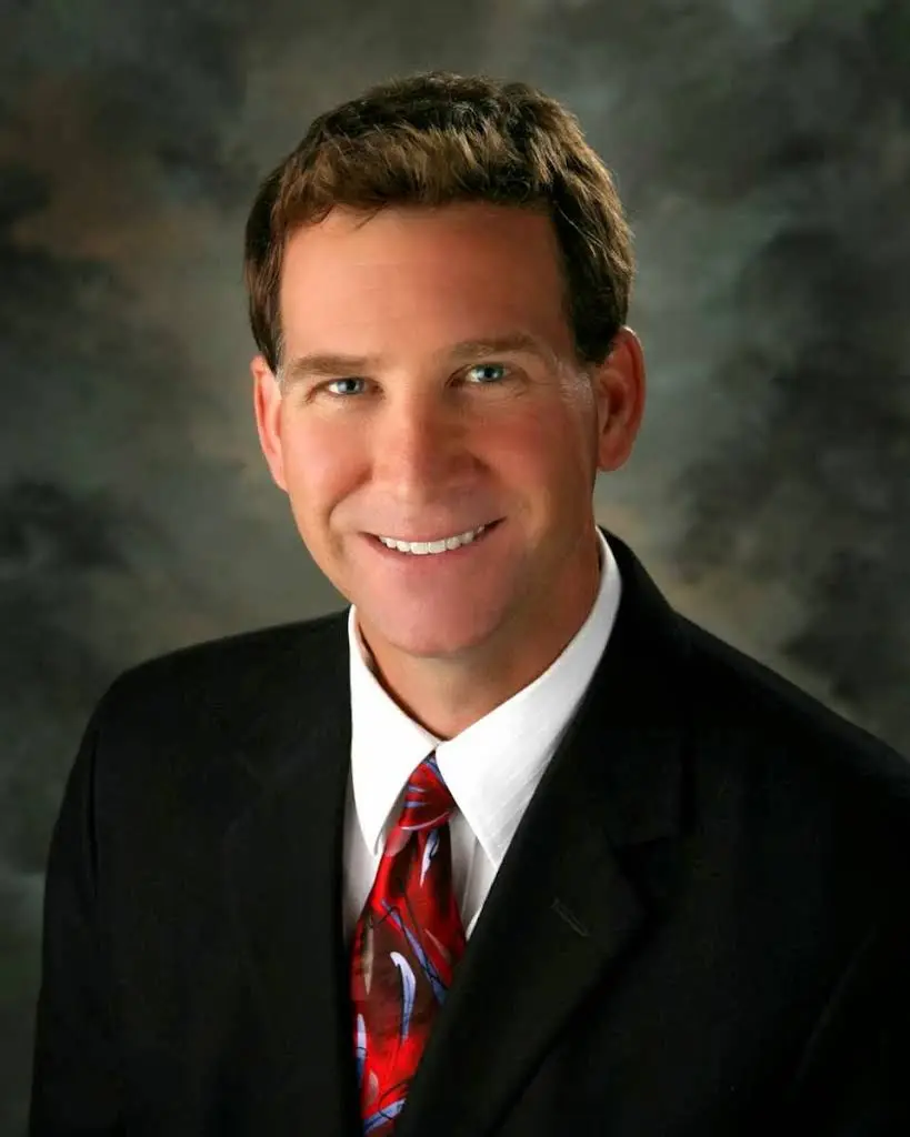 Village Family Dental Associates: Stahnke Todd Dr