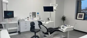 Distinctive Dental Implants