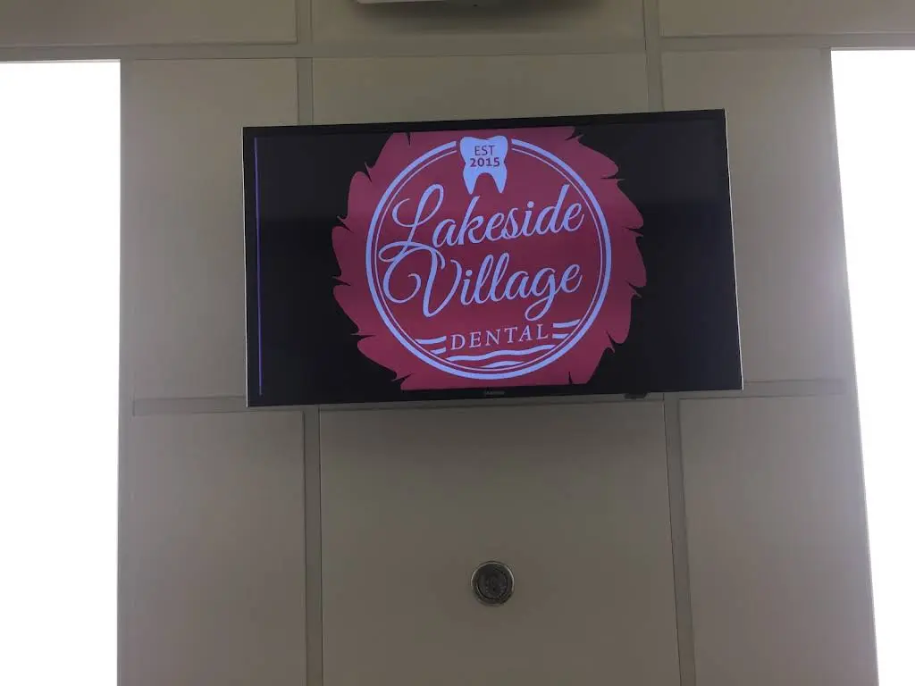Lakeside Village Dental