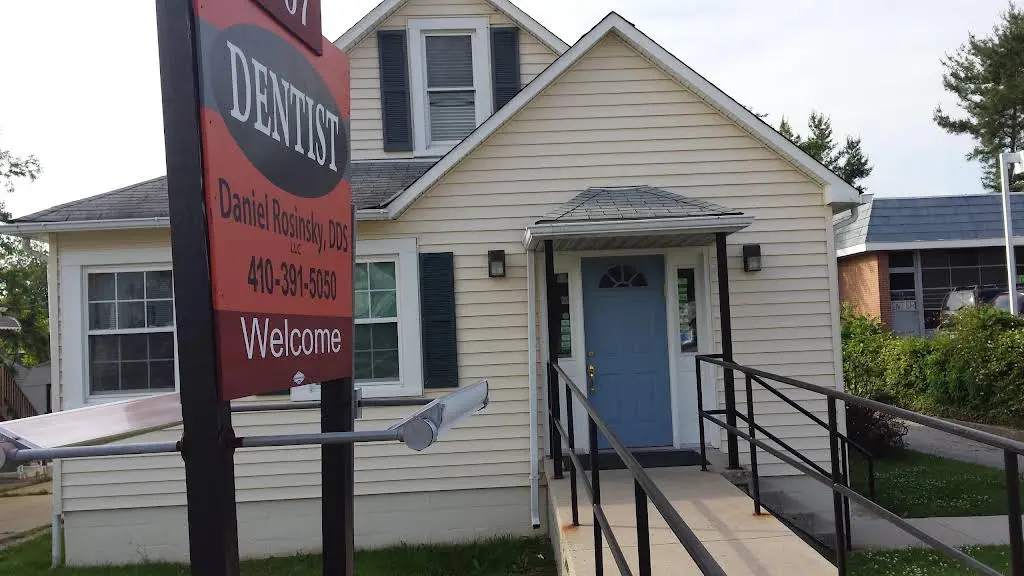Daniel Rosinsky DDS - Dentist