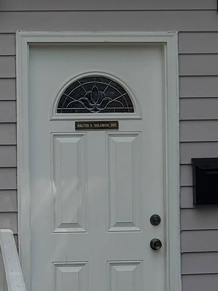 Walter D Solomon DDS
