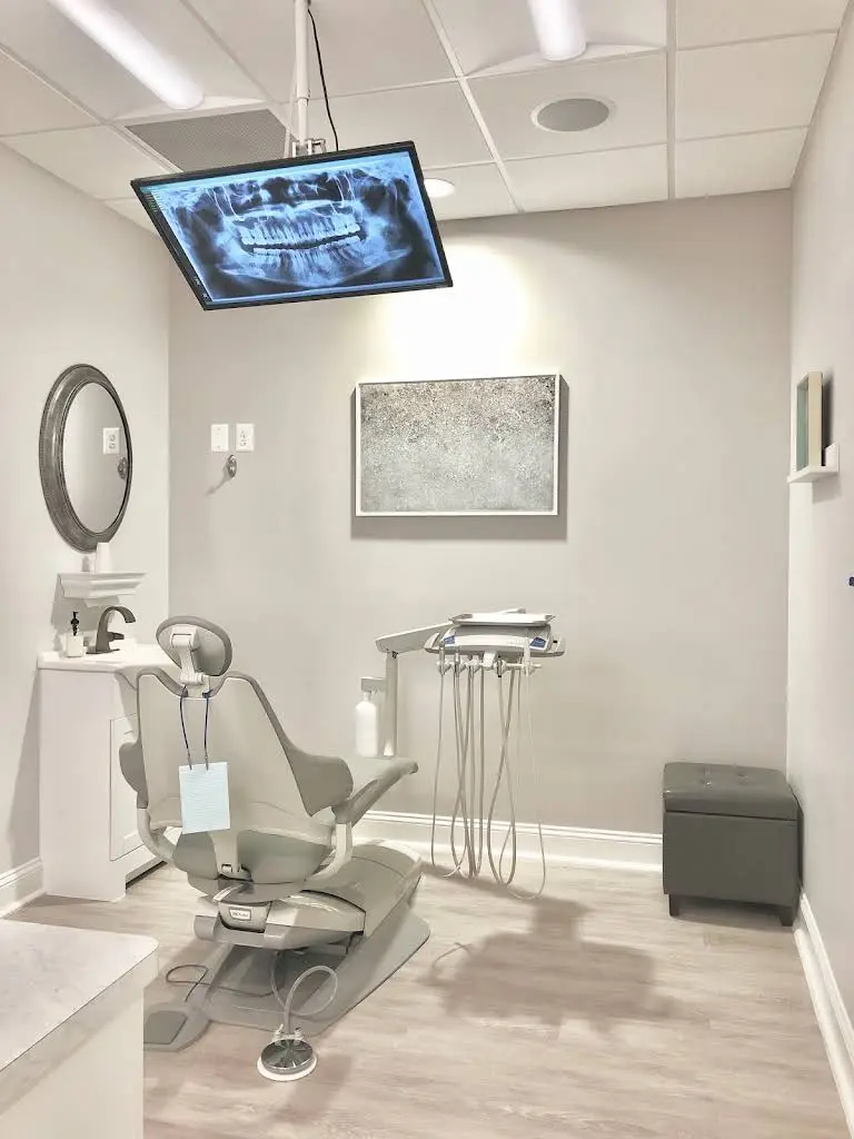 Lux Dental Center