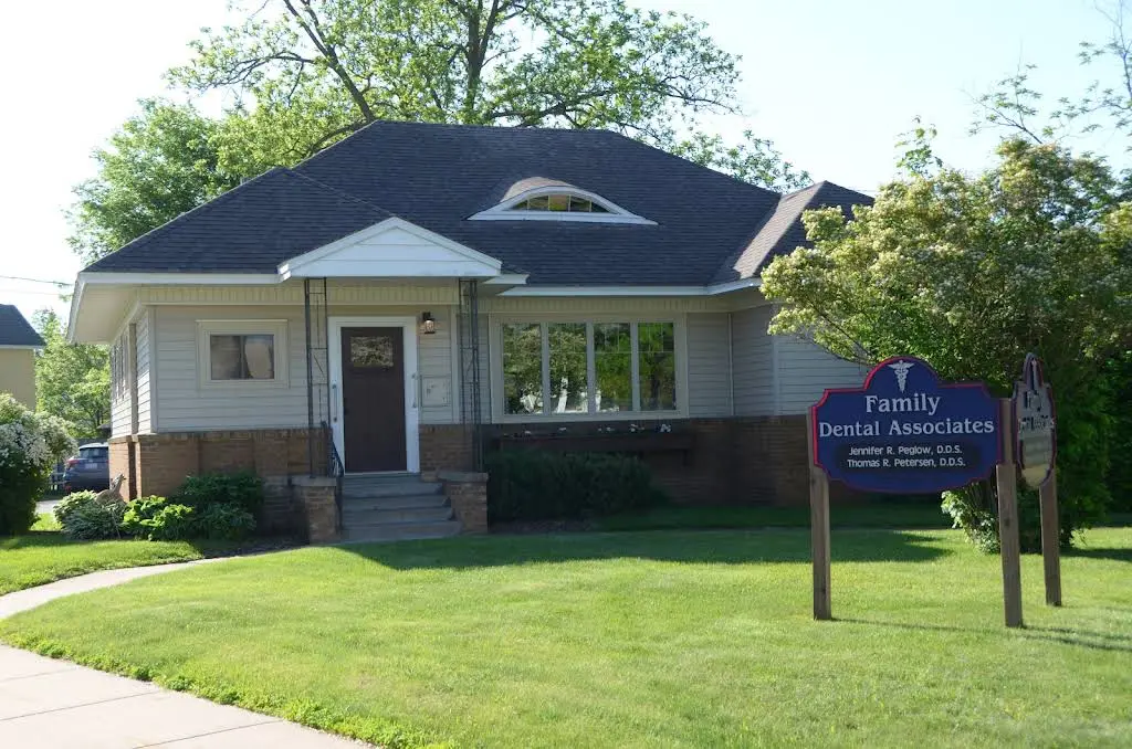 Peglow Jennifer R. DDS - Family Dental Assoc.