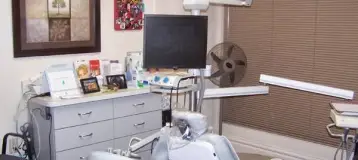 Uptown Dental