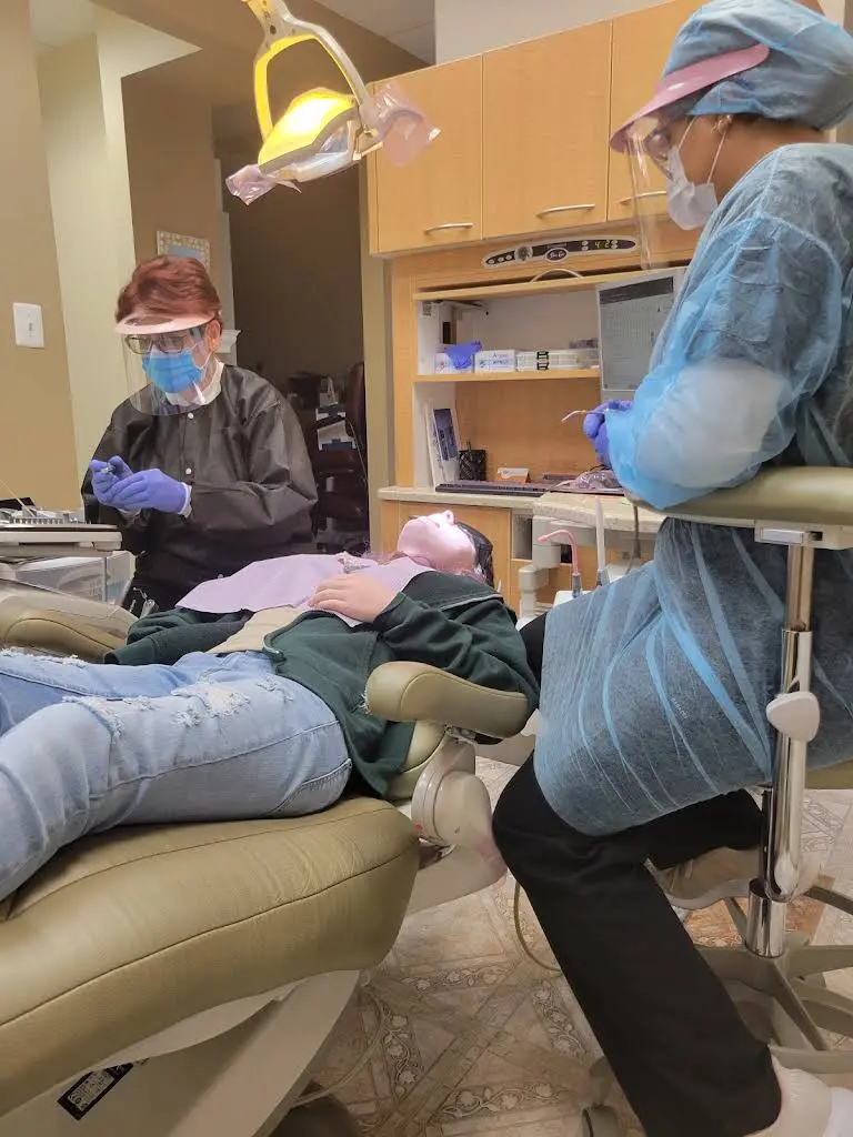 Your Community Smile: Narjes Abtahi, DDS