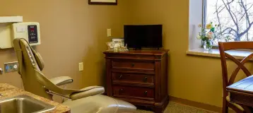 EOS: Expert Oral Surgery & Dental Implants