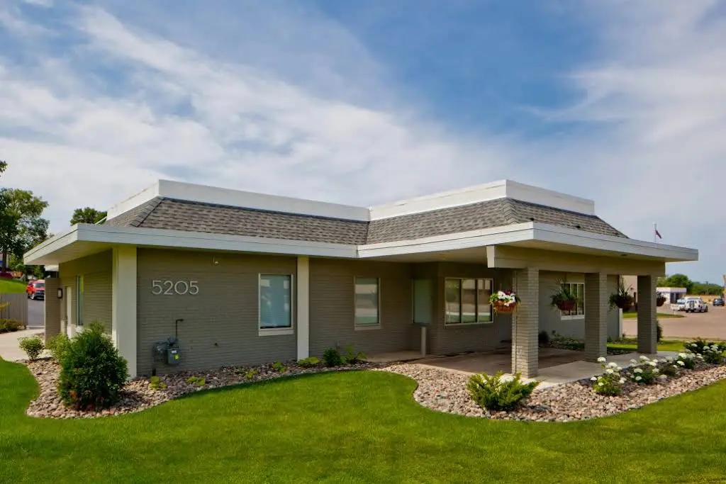 West Lakes Dentistry - Mound