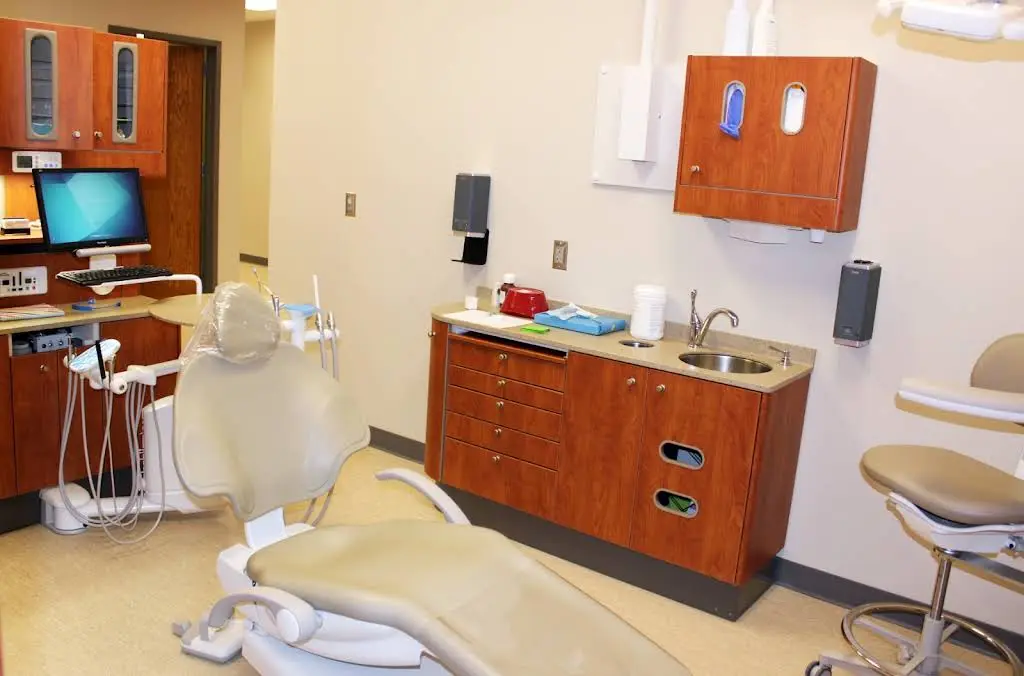 Lakeshore Community Health Care