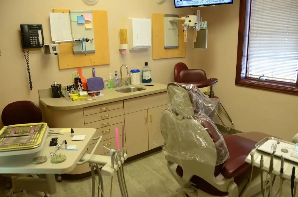 Family Dental Center SC