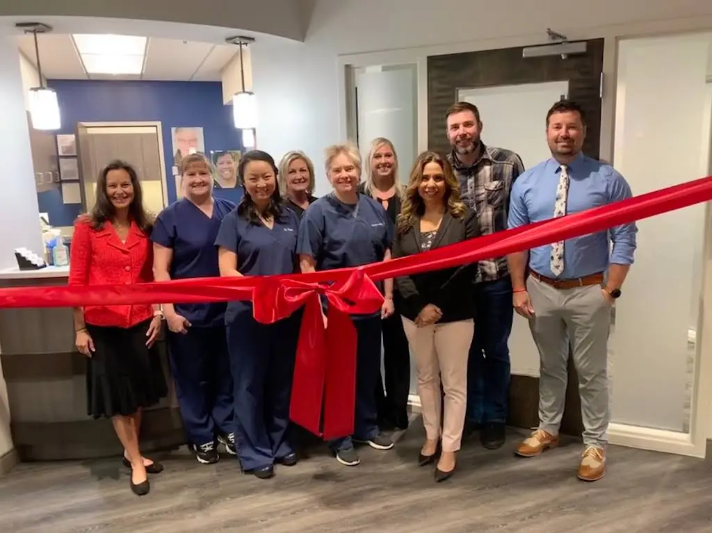 Renew Smiles Dental Implant Center – Edina