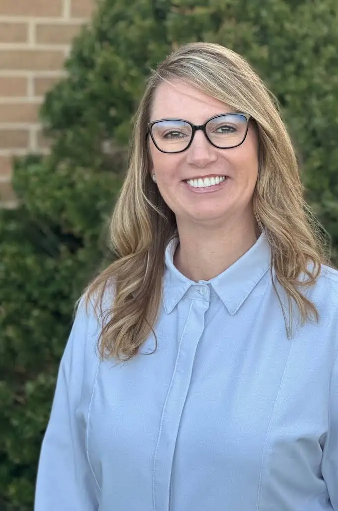 Dr. Stephanie Gruenes - Center For Cosmetic Dentistry