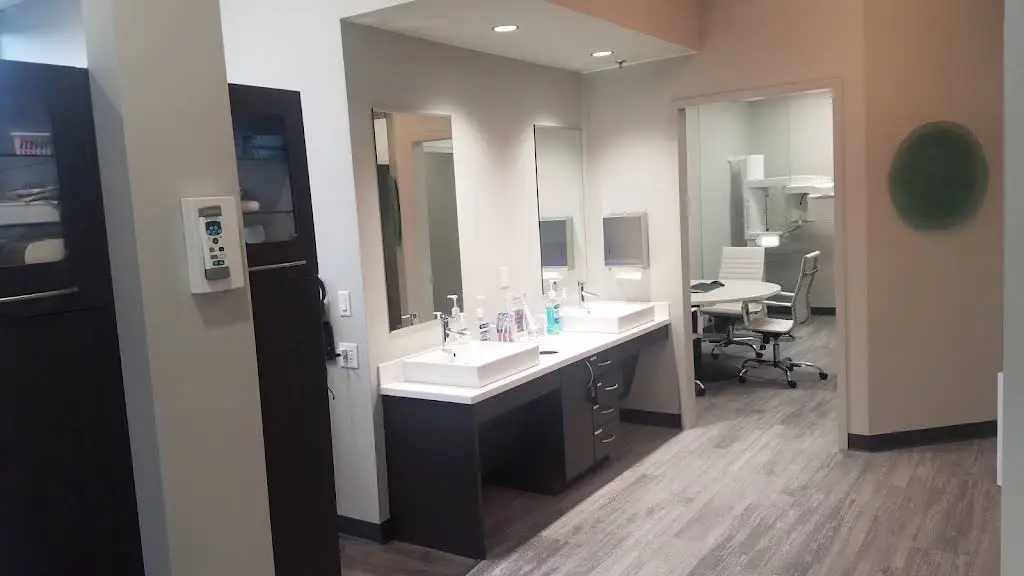 Centennial Lakes Dental Group