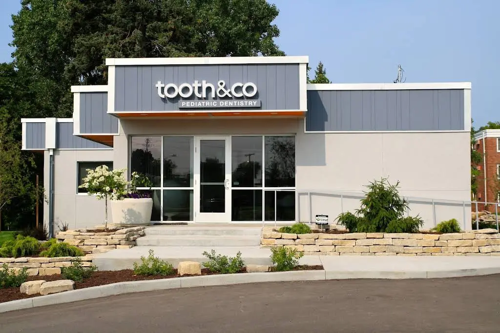 Tooth & Co Pediatric Dentistry