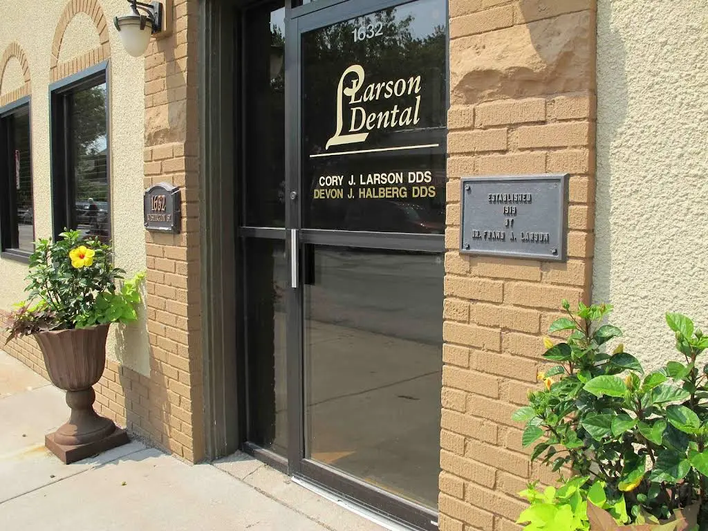Larson Dental