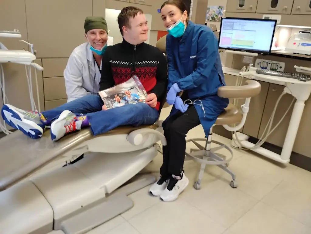Apple Tree Dental Mounds View