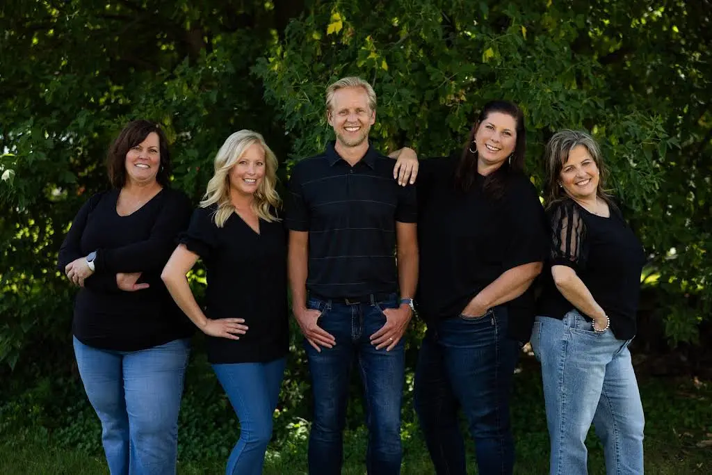 Forest Lake Smiles - Dr. Jonathan Siverson