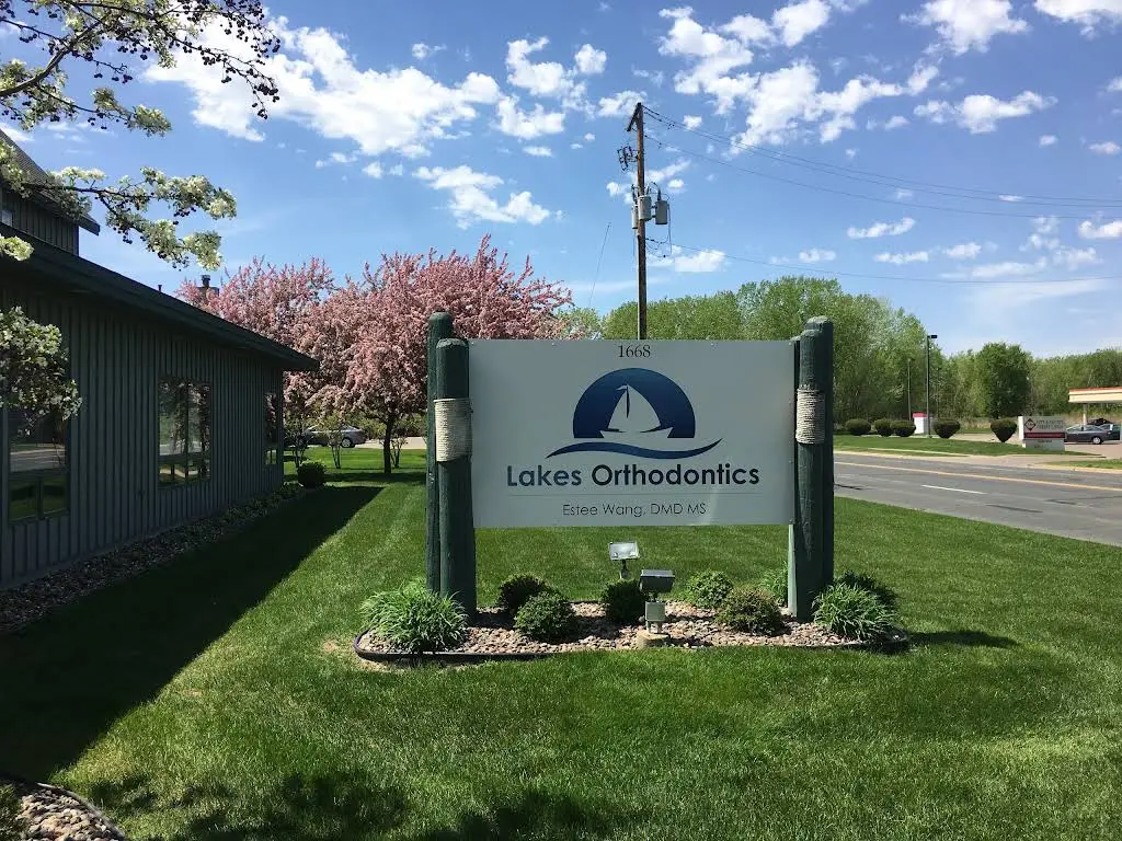 Lakes Orthodontics - Maplewood