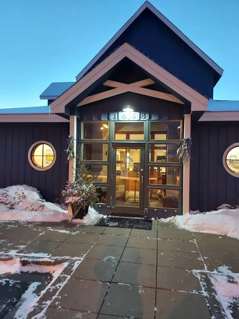 Lakes Orthodontics - Maplewood