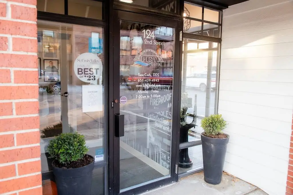 Lift Dental