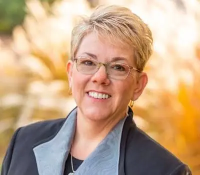 Signature Orthodontics: Wendy Sydlewski, MD, DDS