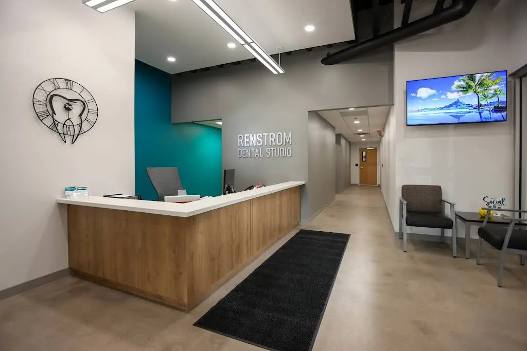 Renstrom Dental Studio