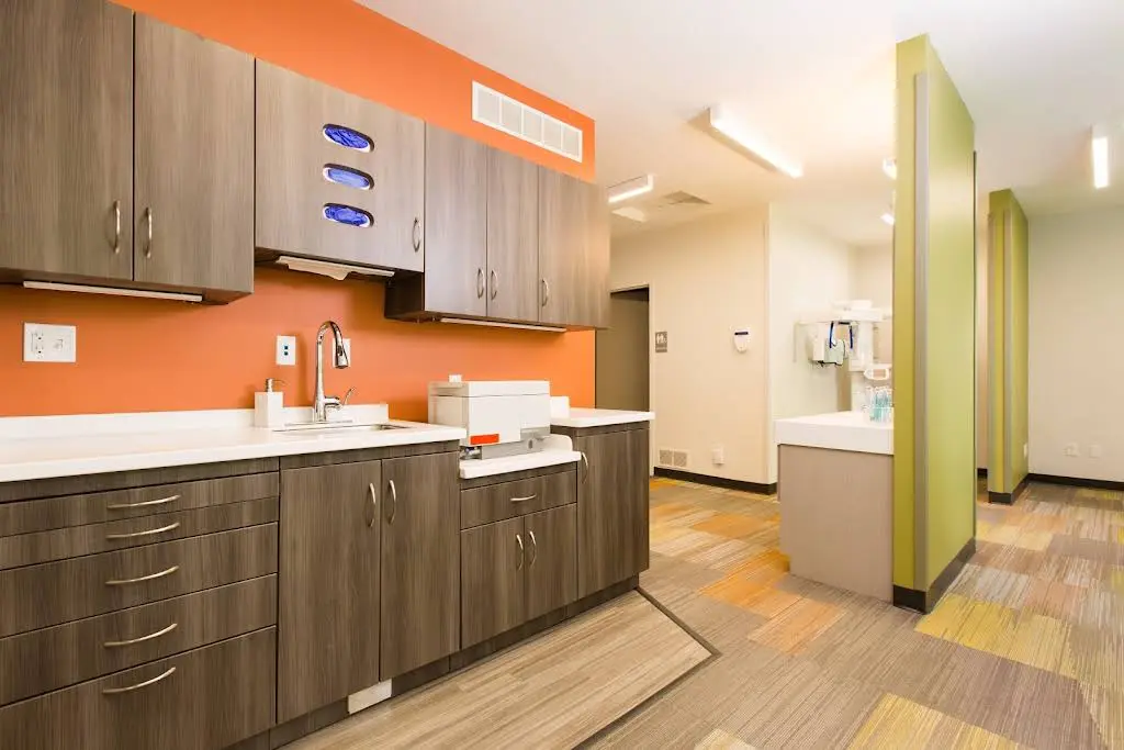 LEON ORTHODONTICS