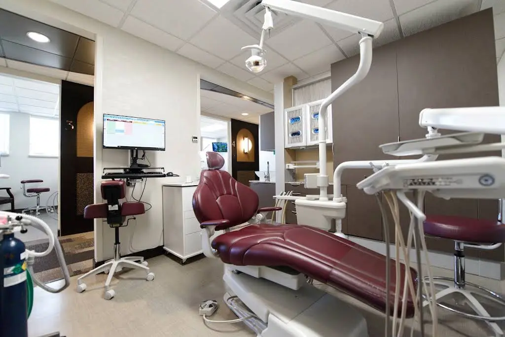 Elegant Dental Implant Center