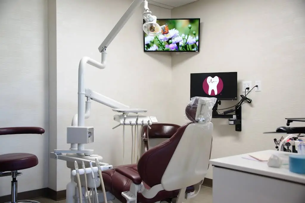 Elegant Dental Implant Center