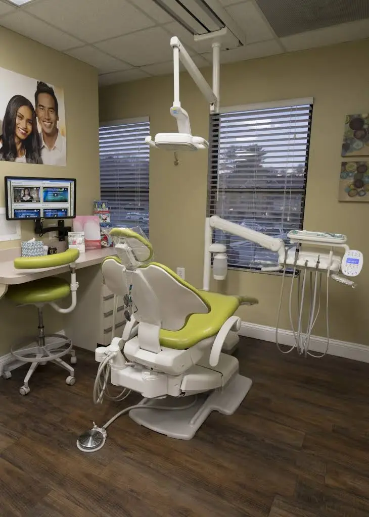 Oasis Dental Clinic – Dr. Ali Azad