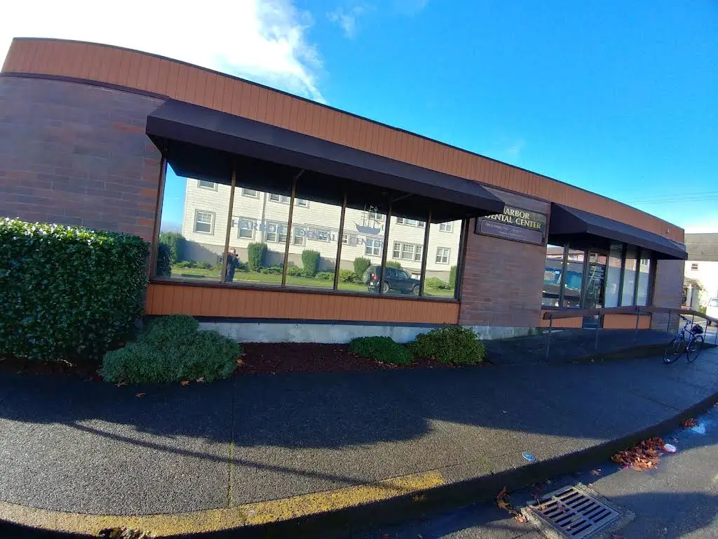 Harbor Dental Center: Nomura Glen S DDS