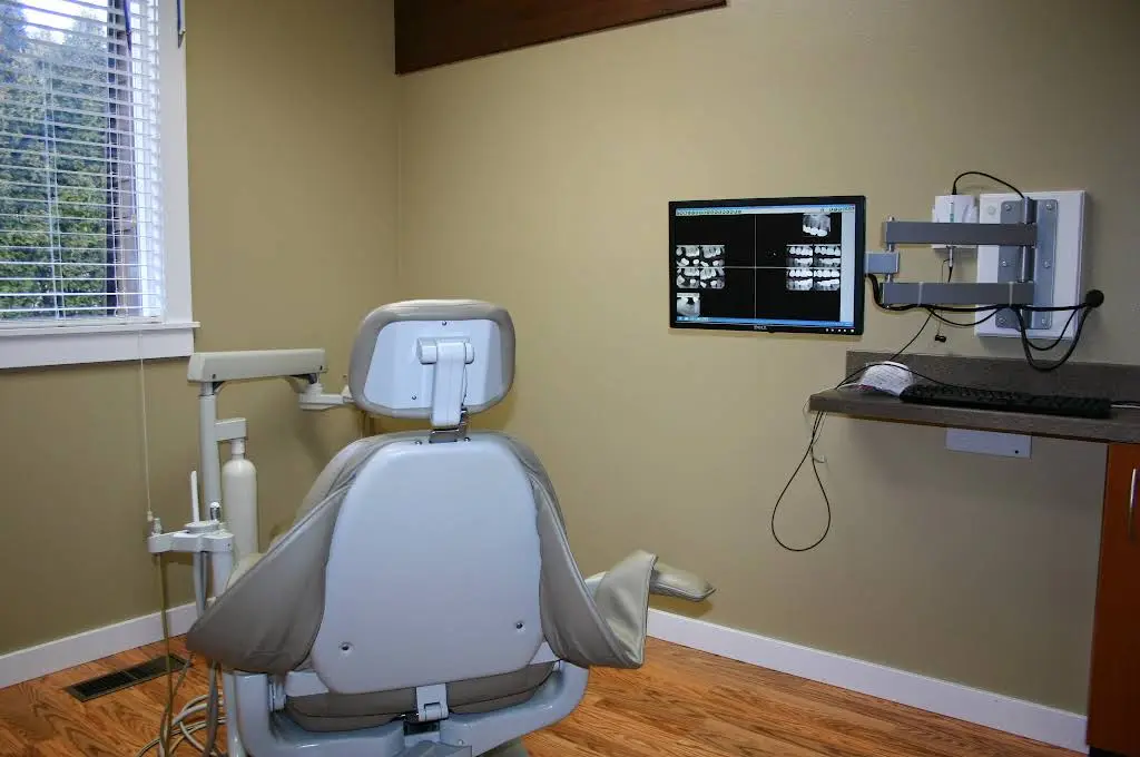 North Bend Dental Care: Chris J. Allemand, DDS