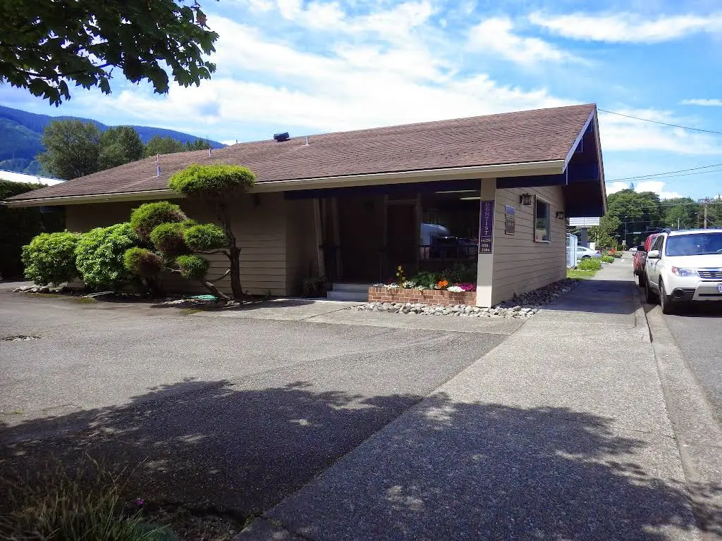 North Bend Dental Care: Chris J. Allemand, DDS