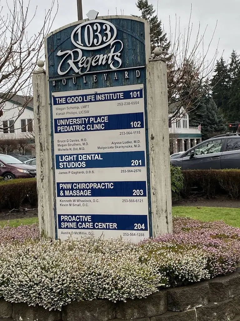 Light Dental Studios of Fircrest