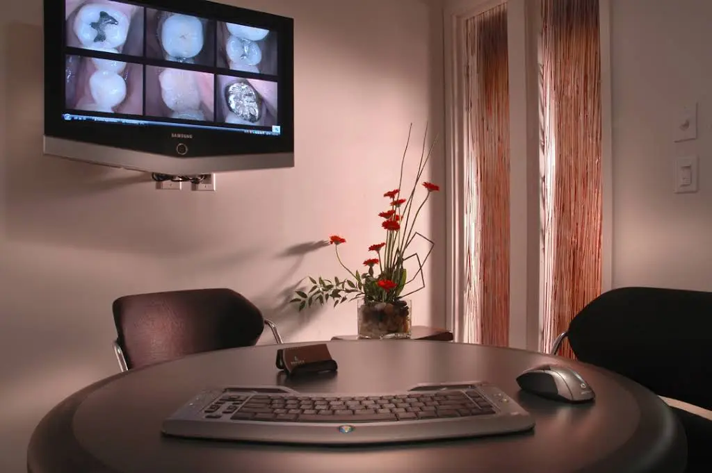 Brooks Dental Studio