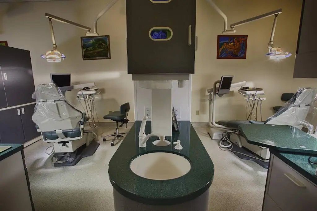 Light Dental Studios of Ruddell Road