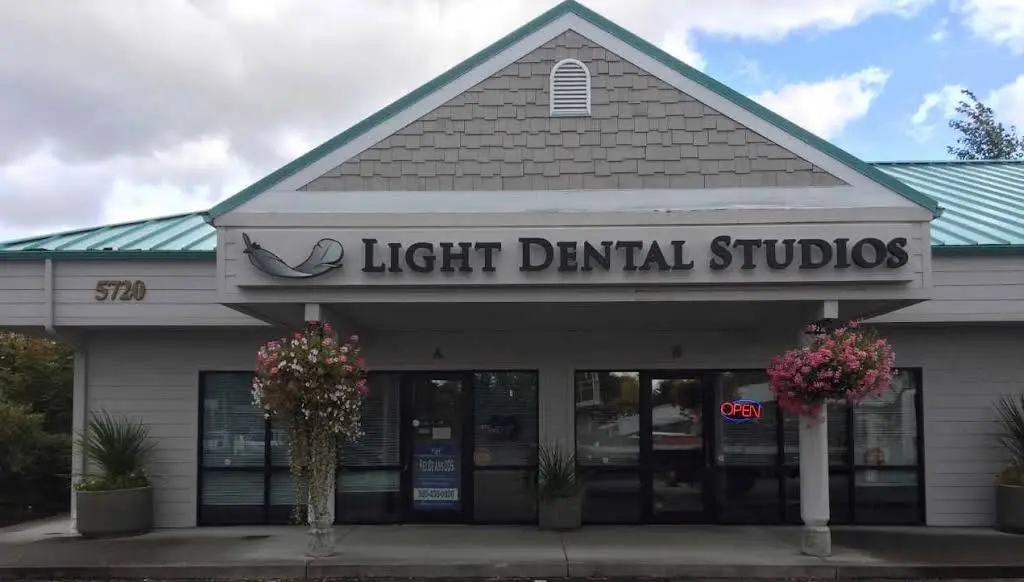 Light Dental Studios of Ruddell Road