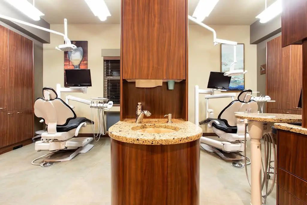 Austin R. Smith III, DDS