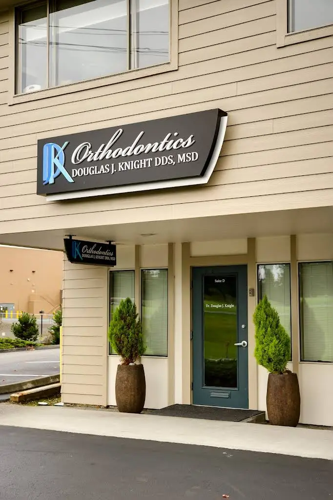 Douglas J. Knight Orthodontics