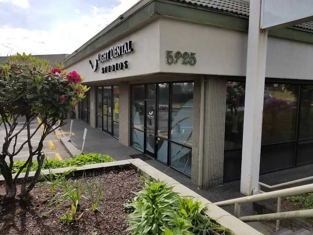 Light Dental Studios of Tacoma Mall Boulevard