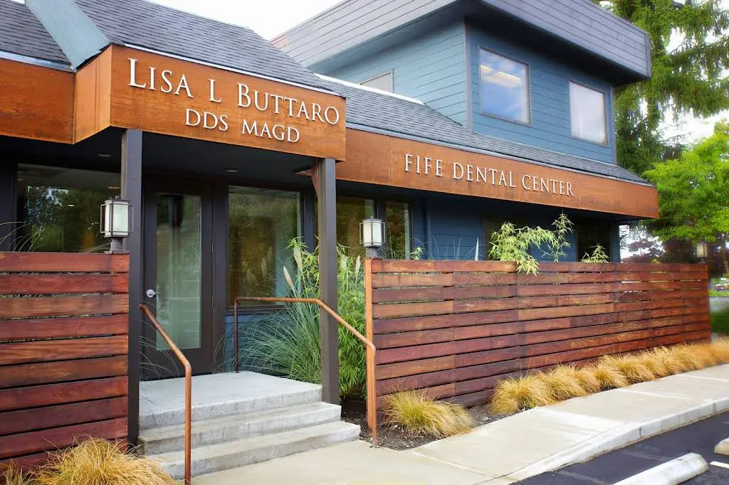 Fife Dental Center / Dr. Lisa L. Buttaro