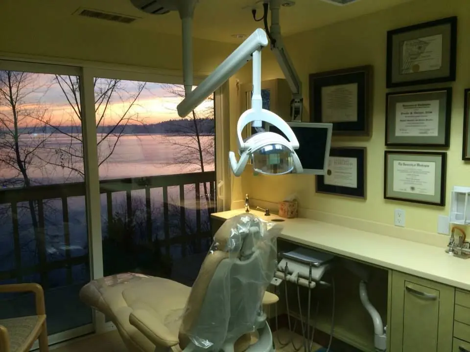 North Seattle Restorative and Preventative Dentistry: Jennifer S Emerson, DDS