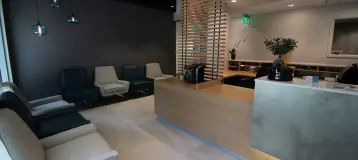 Avenue Smiles