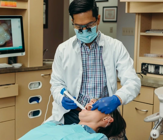 SDC Cosmetic Dentist Seattle Veneers