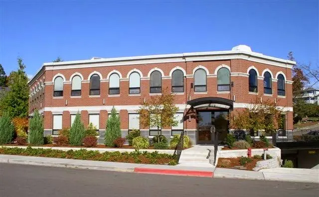 Kirkland Smiles Dental Care - Bernard S. Pak, DDS, PS