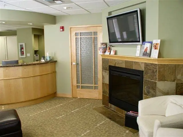 Kirkland Smiles Dental Care - Bernard S. Pak, DDS, PS