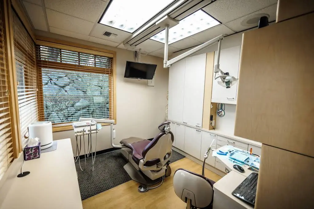 Dan Roberts, DMD - Federal Way