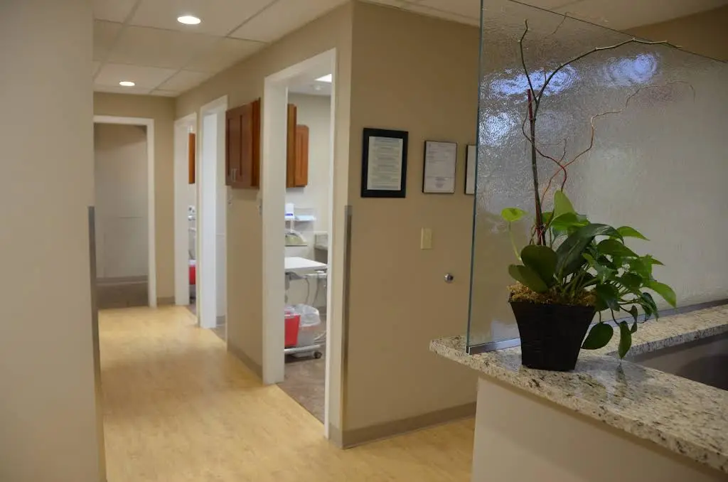 Northwest Dental Center: Reza Nabaie, DDS