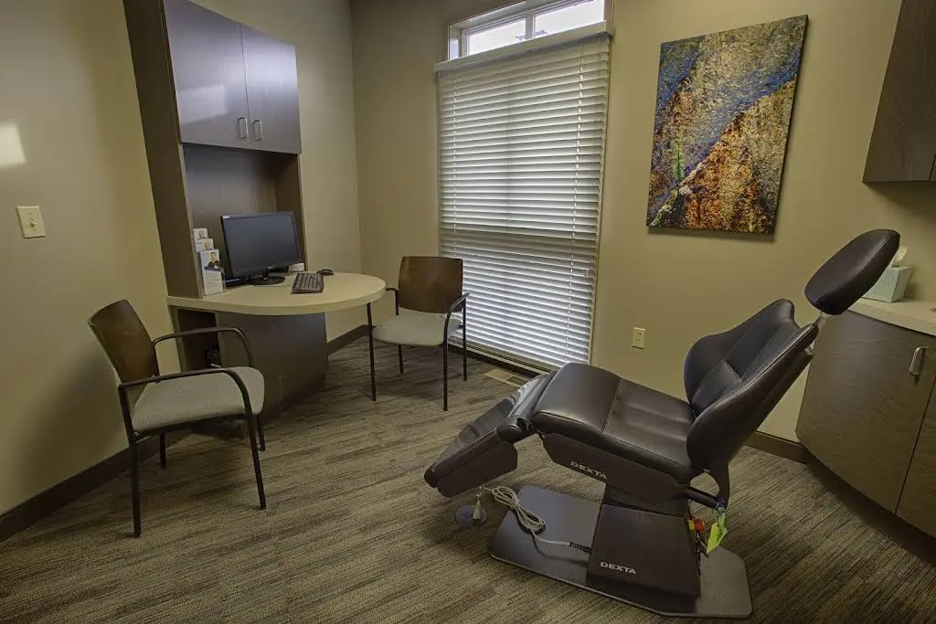 Pacific Northwest Oral & Maxillofacial Surgeons, Dental Implants & Wisdom Teeth