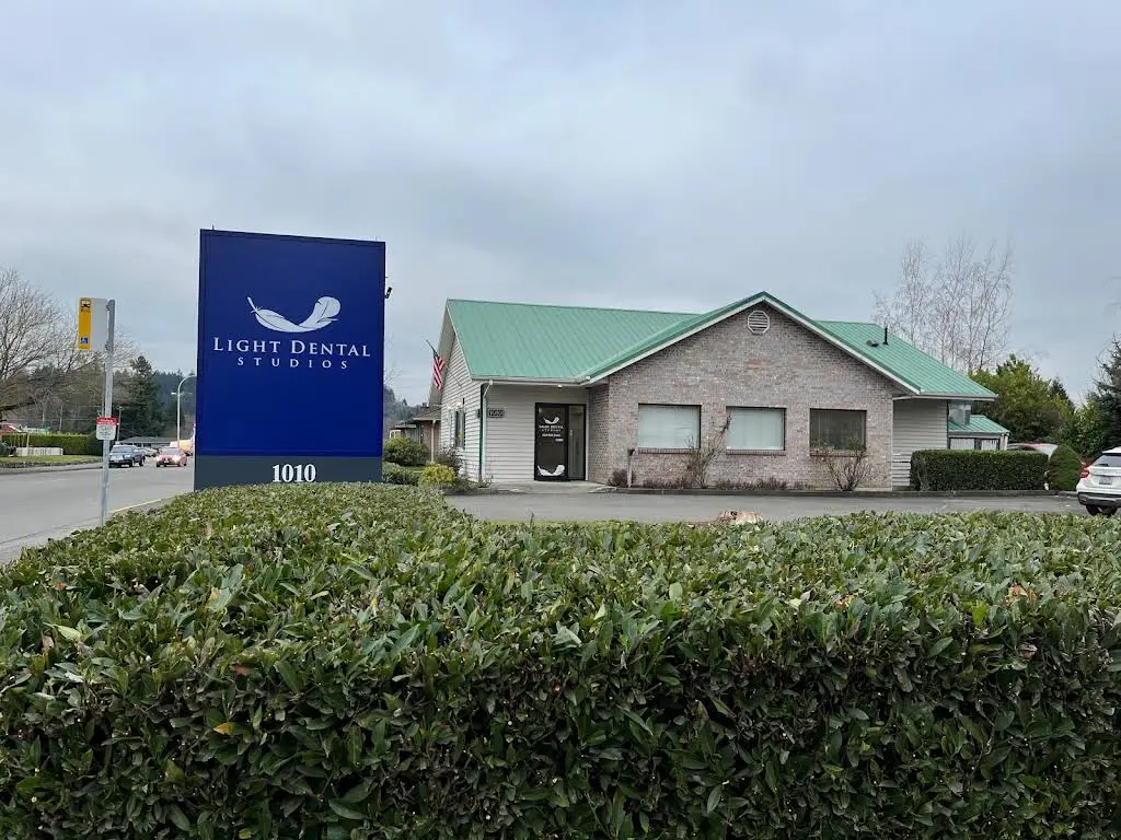Light Dental Studios of Auburn